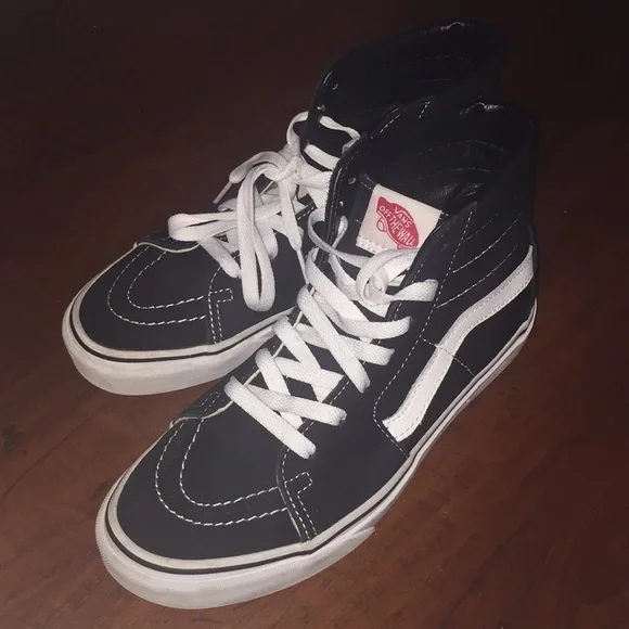 Vans Black and White Women's Sneakers - Picture 2 of 8